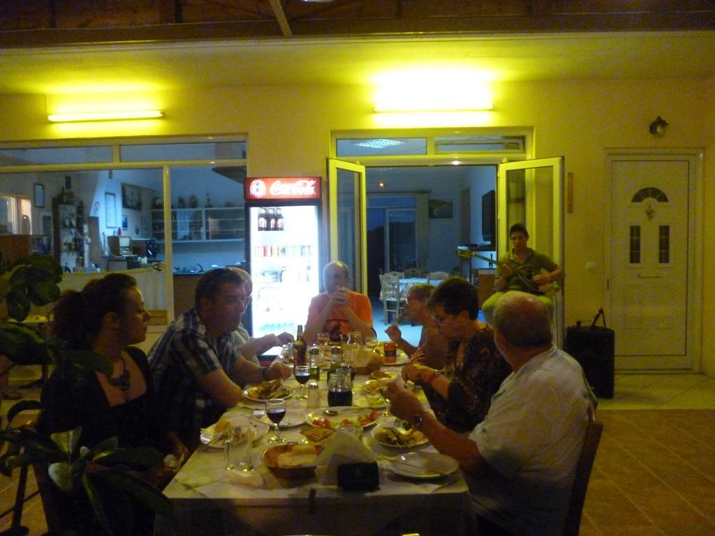 Lichnos Babis Taverna & Rooms Parga Exterior photo